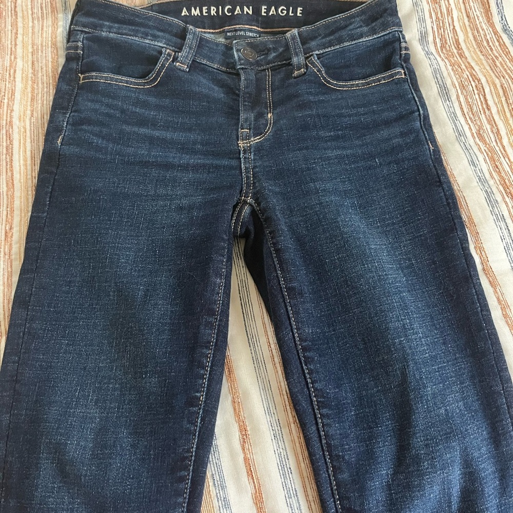 SOLD-American Eagle Next Level Stretch Jegging Low Rise Size000 Short